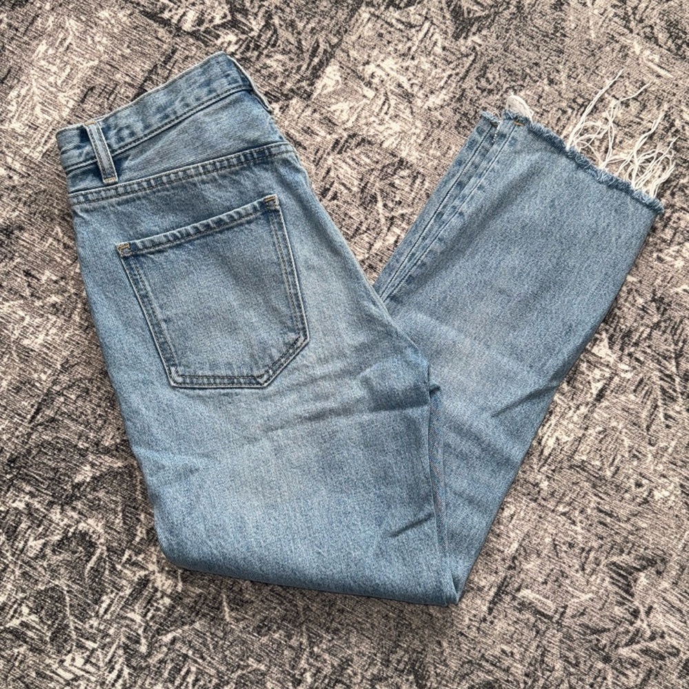 Women’s size 26 Agolde mid wash ankle crop jeans with distressed hem
